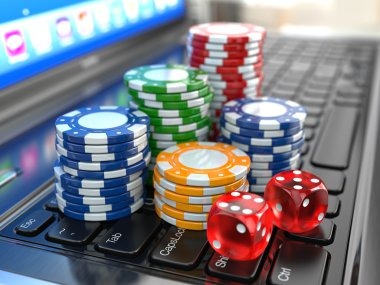 Live baccarat table on whell showing Banker and Player hands with dealer