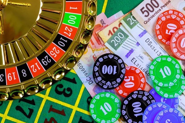 Shio Table on whell showing twelve zodiac betting zones and live dealer